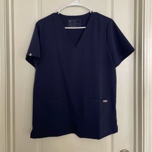 Figs scrub top